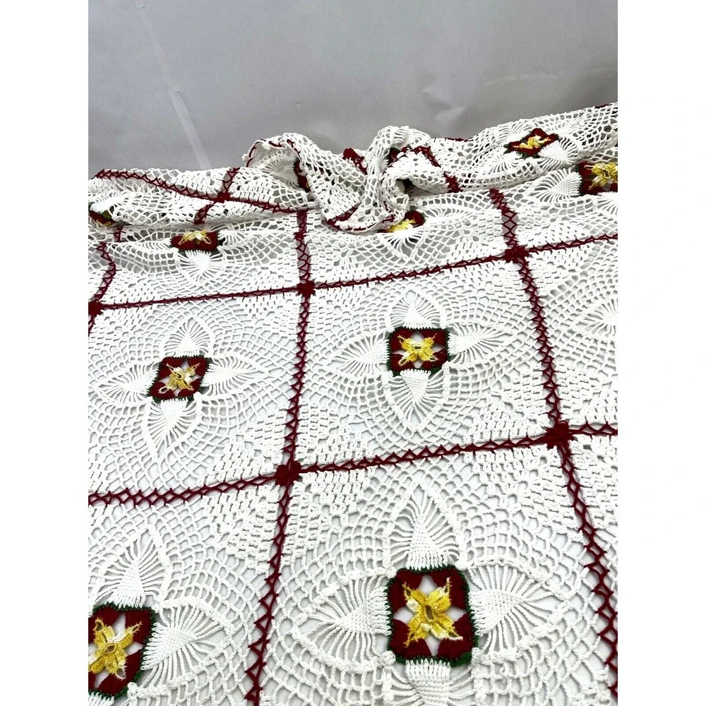 Vintage Crocheted Table Cover Squares White‎ Red 50x70 (Christmas) Gold